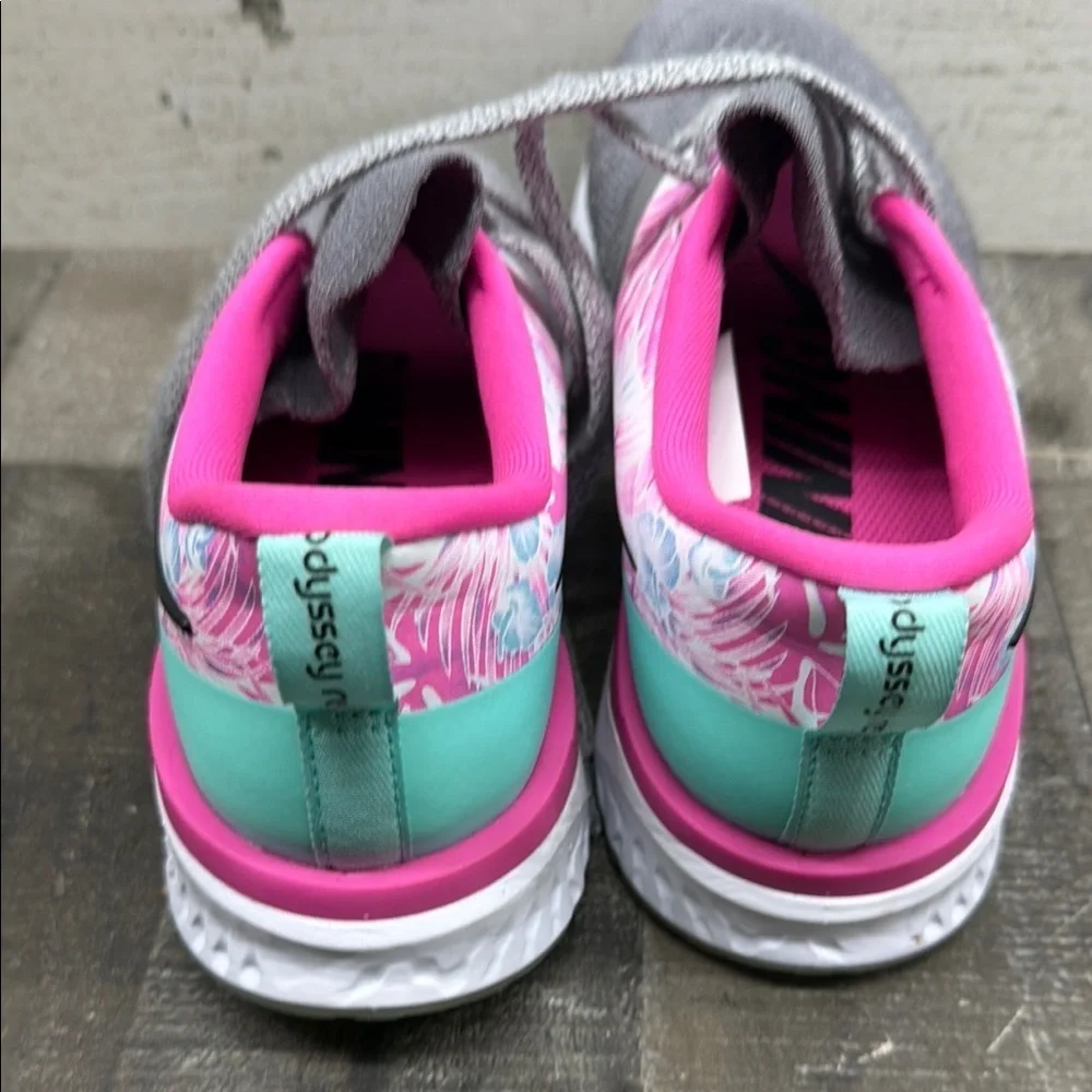 Nike Odyssey React Flyknit 2 Women's 7.5 Running Shoe Gunsmoke/Laser Fuchsia